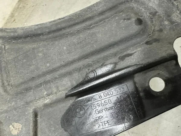 BMW m3 e92 plasticos pases de rueda - Imagen 5