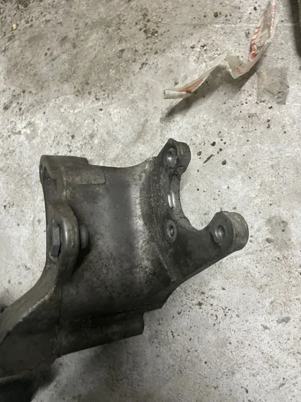 Mitsubishi lancer evo x Soporte bomba - Imagen 2