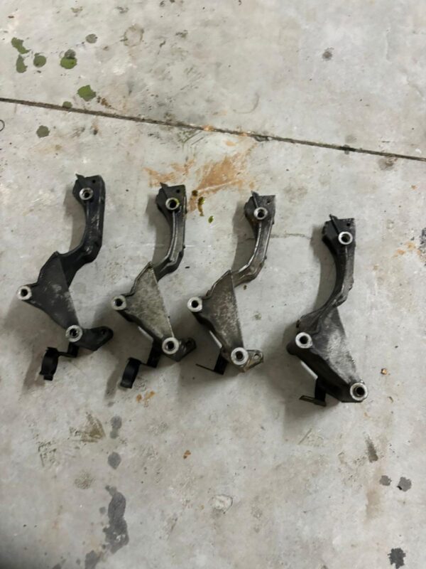 BMW m3 e92 soporte bomba direccion