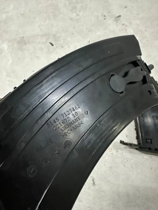 BMW m3 e92 e93 e90 e9x reposa vasos - Imagen 2