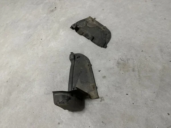 BMW m3 e92 plasticos pases de rueda - Imagen 2