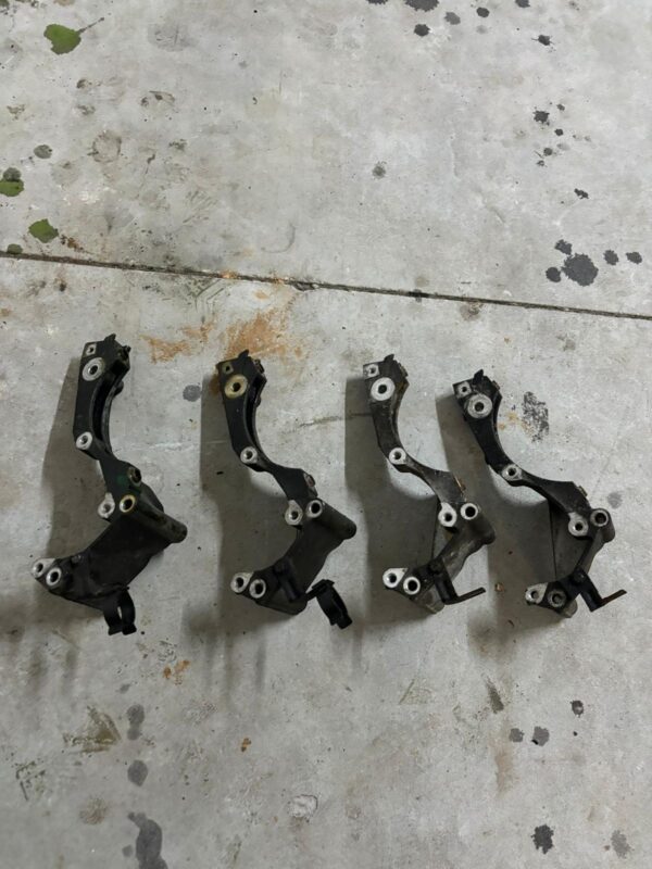 BMW m3 e92 soporte bomba direccion - Imagen 3