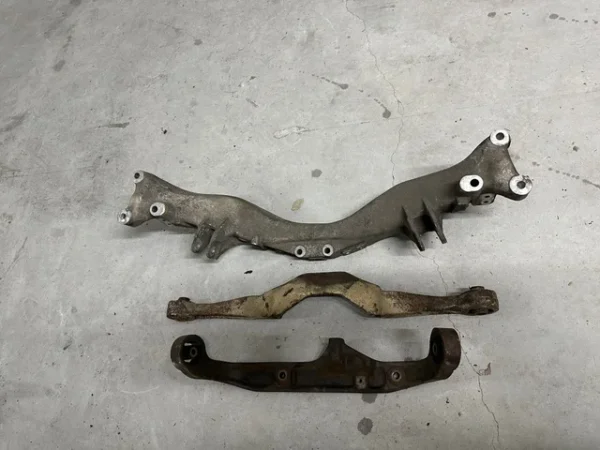 Mitsubishi lancer evo 7 8 9 Pieza puente trasero