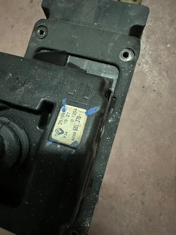 Actuador cambio Clío sport rs III 3 mk3 - Imagen 2