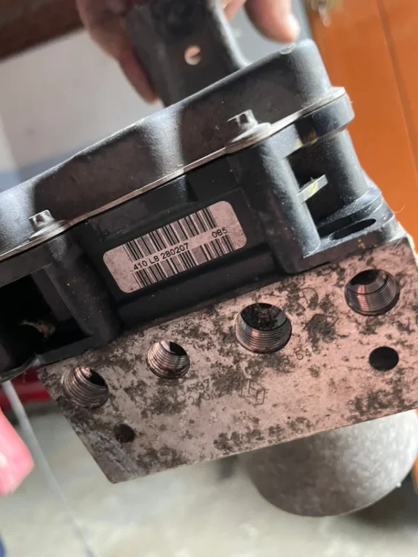 Módulo abs Clío sport rs III 3 mk3 - Imagen 4