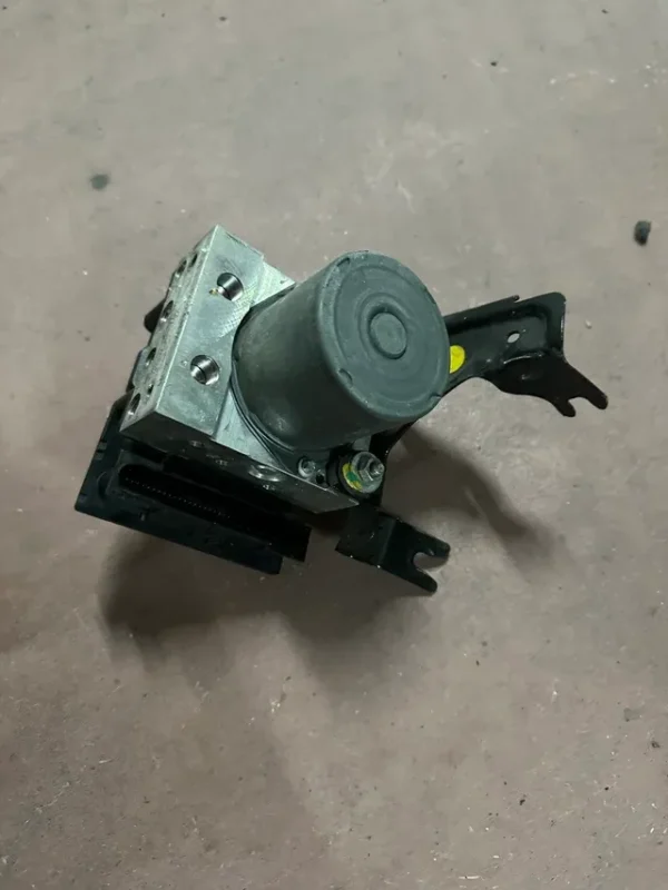Módulo ABS Clío sport rs III 3 mk3