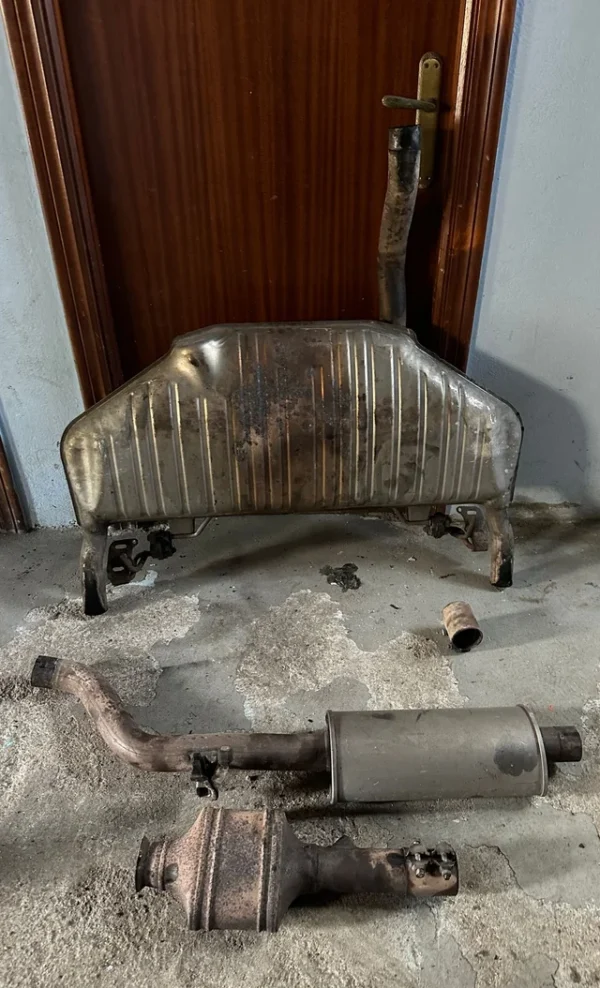 Renault clio sport 3 197 200 203 escape completo - Imagen 2