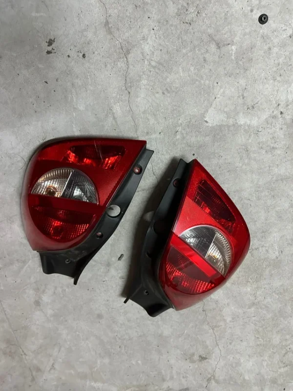 Focos clio sport 3 197 200 203 - Imagen 3