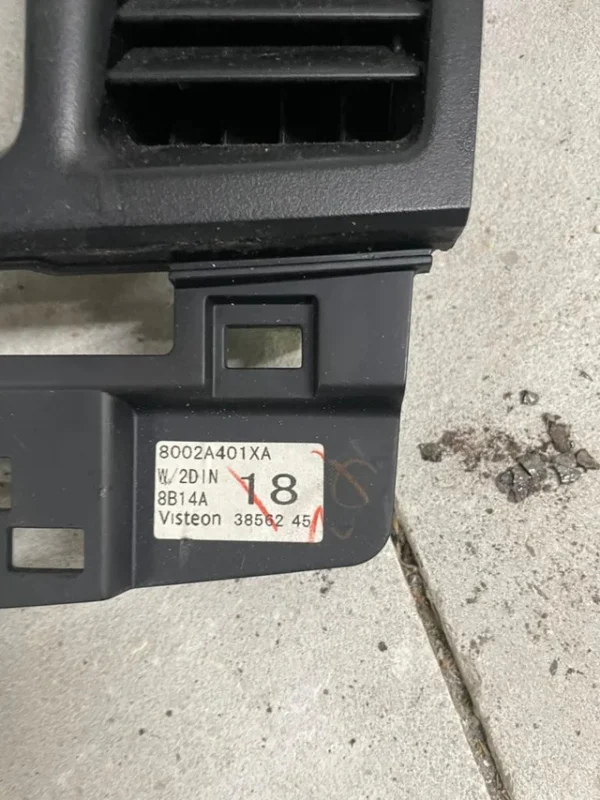 Mitsubishi lancer evo x plastico radio - Imagen 2