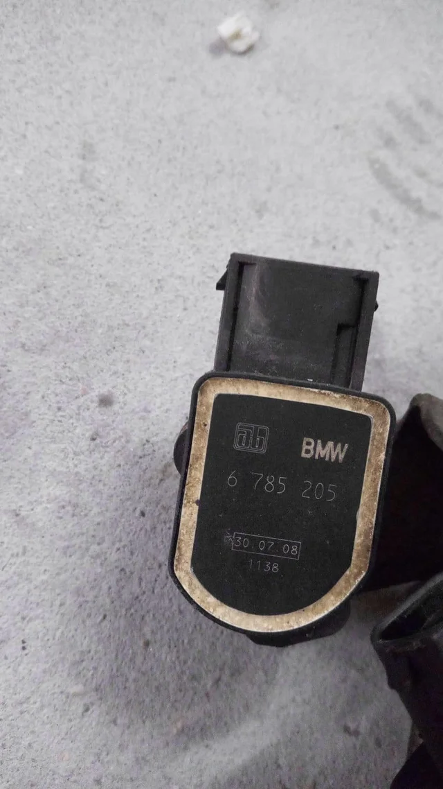 Vendo de bmw m3 e92 sensor nivel xenon - Imagen 2