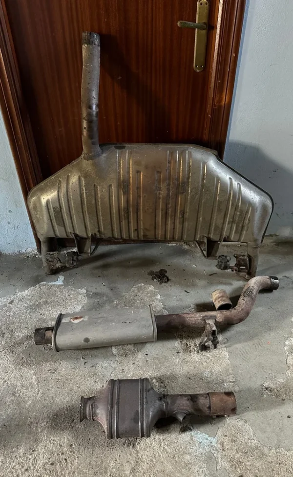 Renault clio sport 3 197 200 203 escape completo
