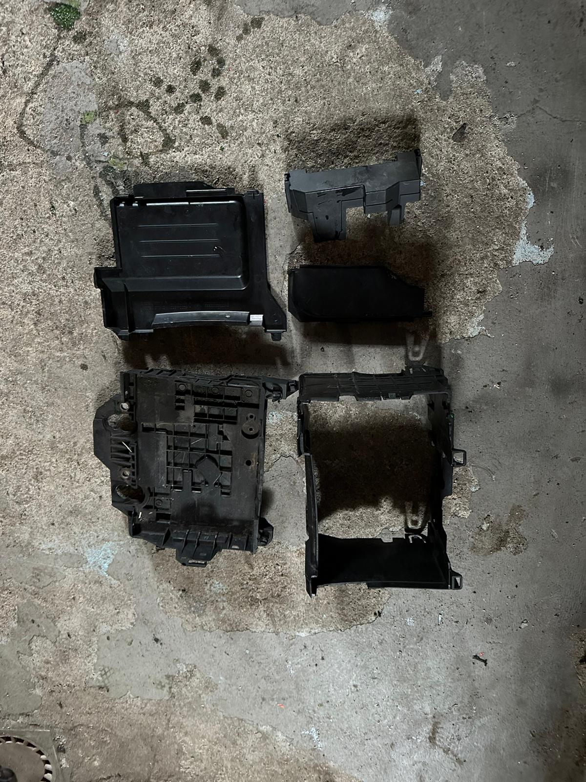 Clio sport 3 197 200 203 plastico bateria