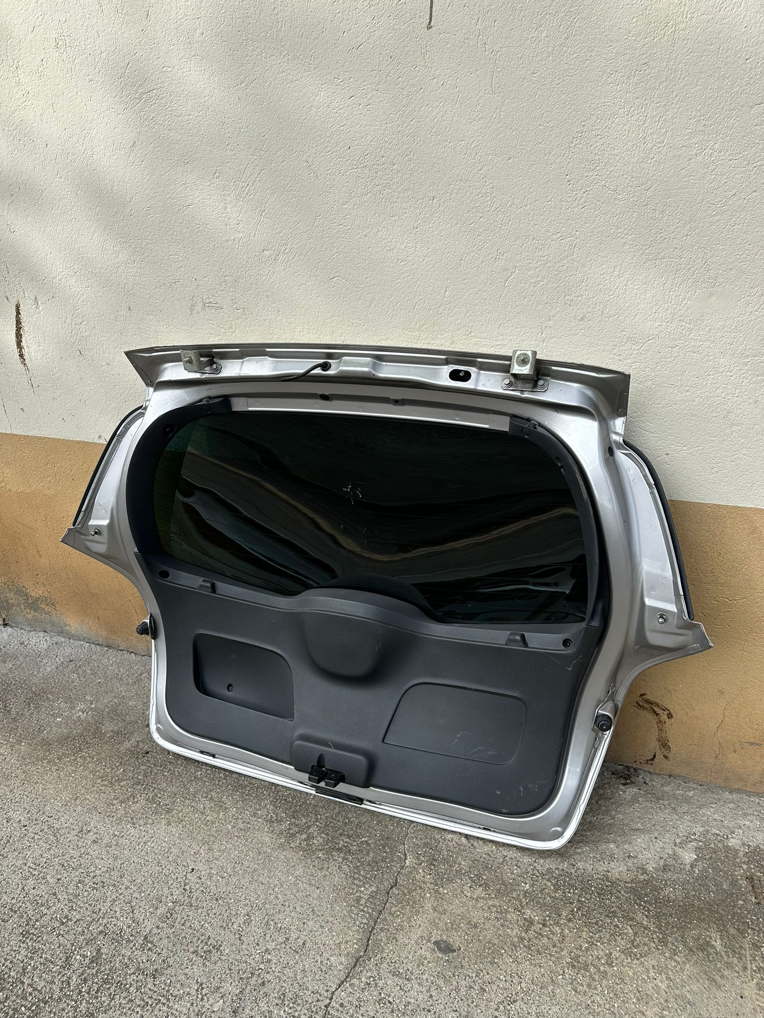 clio sport 3 197 200 203 Porton maletero - Imagen 2