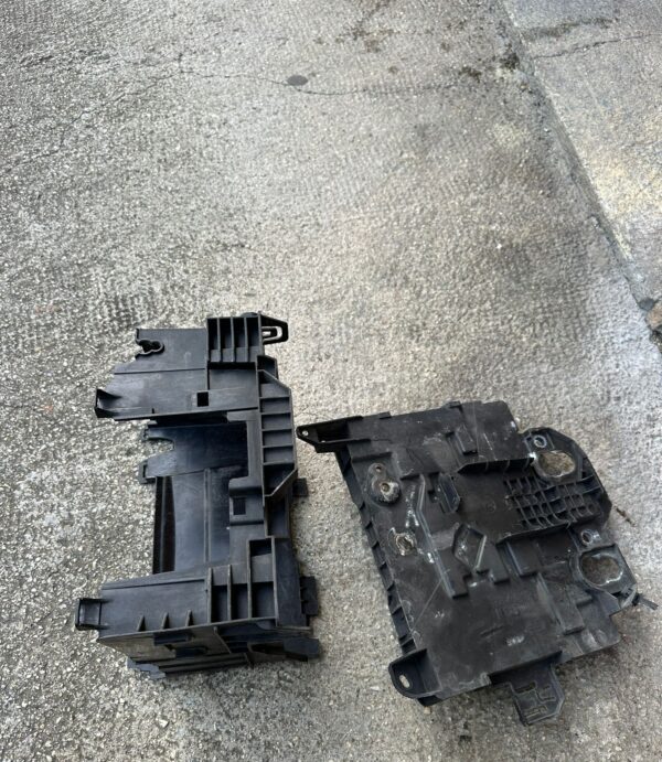 plasticos bateria Clio sport 3 197 200 203