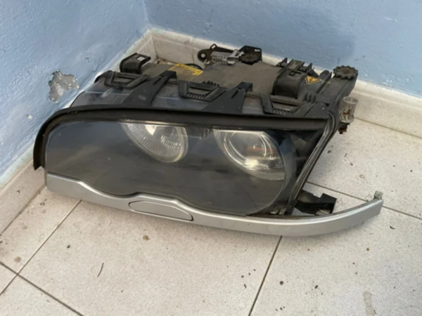 BMW m3 e46 faro derecho