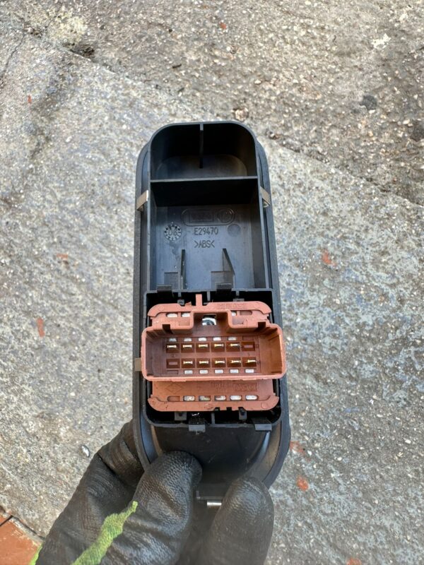 Mando elevalunas Clio sport 3 197 200 203 - Imagen 2