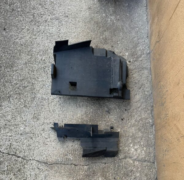 Plasticos radiador Clio sport 3 197 200 203 - Imagen 2
