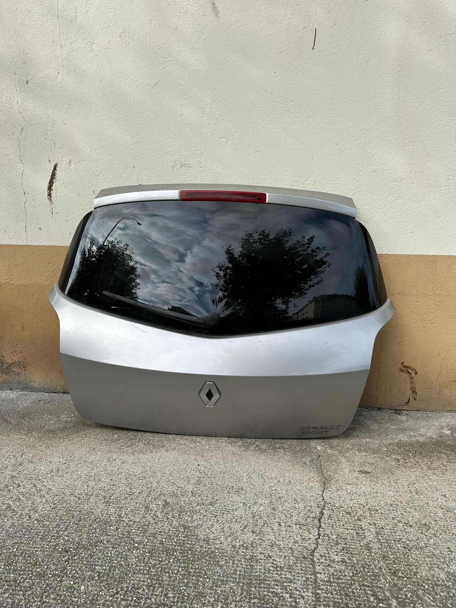 clio sport 3 197 200 203 Porton maletero - Imagen 3