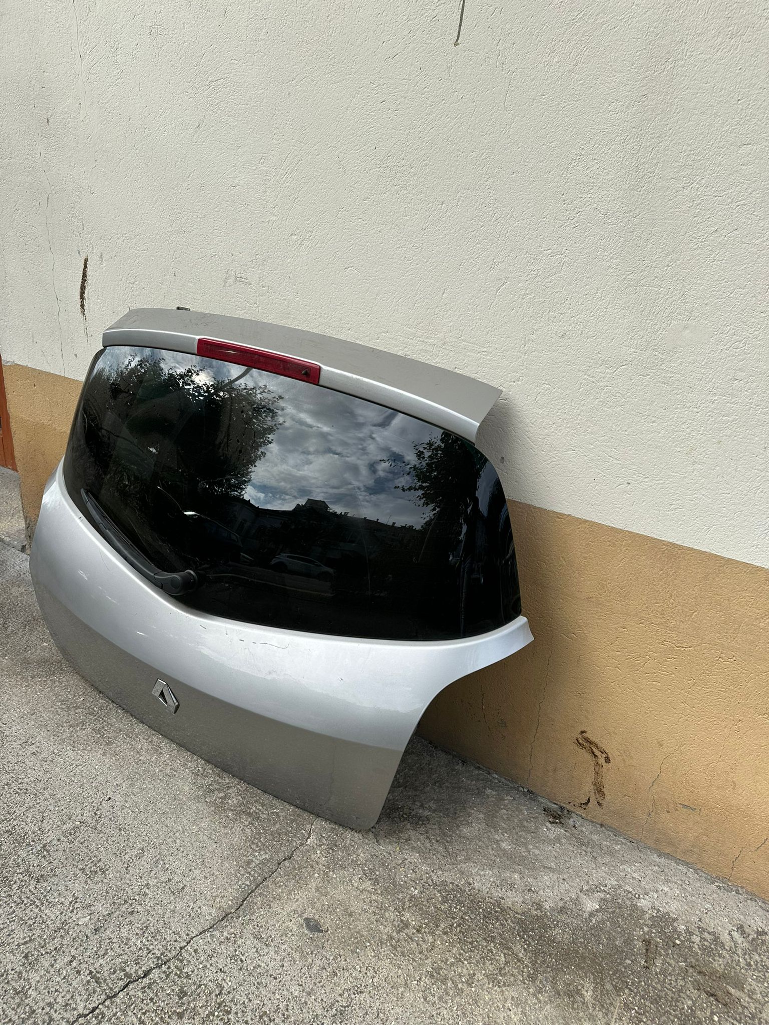 clio sport 3 197 200 203 Porton maletero - Imagen 4