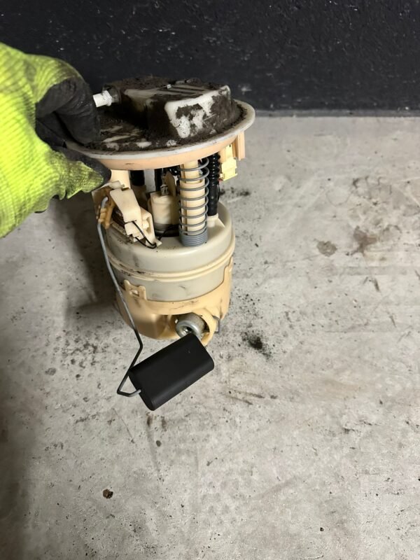 Bomba de gasolina Renault Clio sport 172 182 - Imagen 2