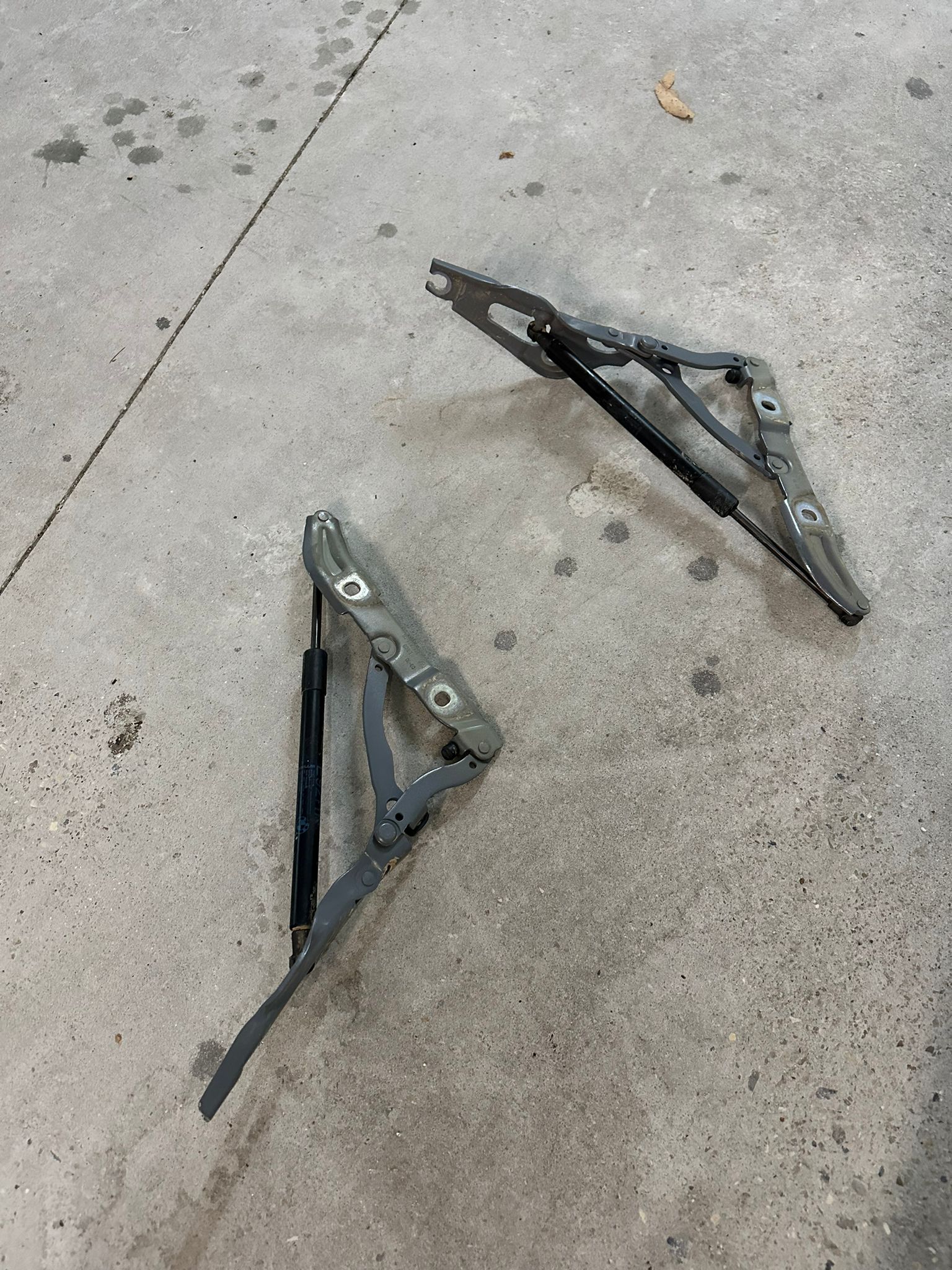 Bmw m3 e92 bisagras completas maletero - Imagen 3