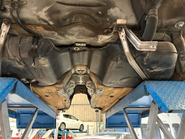 BMW m3 e92 carroceria + documentacion - Imagen 9