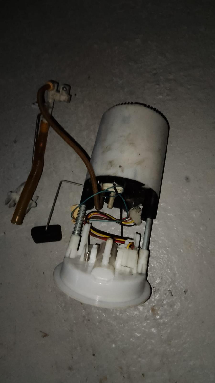 Bmw m3 e90 e92 e93 Bomba gasolina aforador - Imagen 2