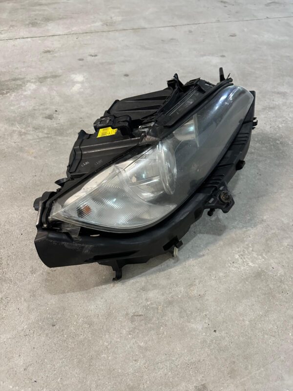 Bmw m3 e90 e92 e93 e9x faro derecho