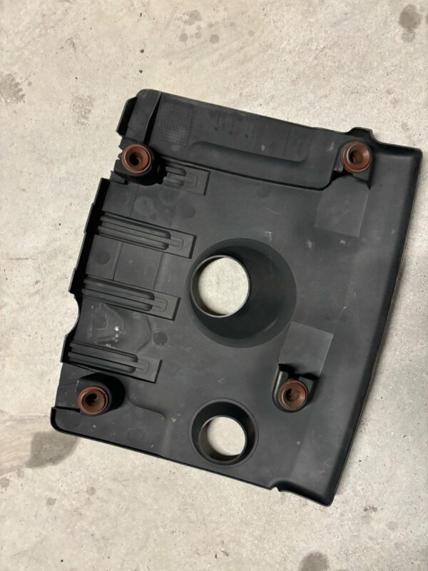 Megane 3 rs cup 250 265 275 tapa motor - Imagen 2