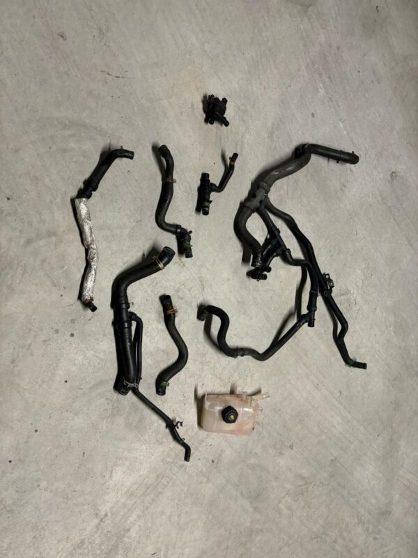 Megane 3 rs cup 250 265 275 kit manguitos agua - Imagen 2