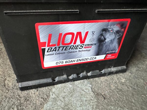Se vende bateria 60AH 500CCA - Imagen 2