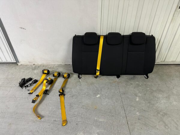 Megane 3 rs cup 250 265 275 cinturones + asientos - Imagen 3