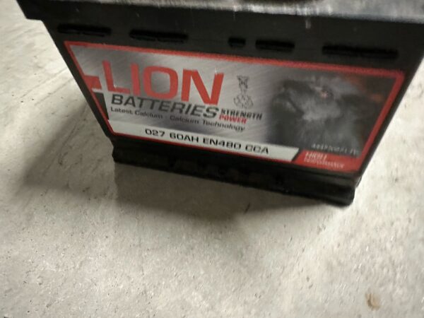 Se vende bateria 60AH - Imagen 2