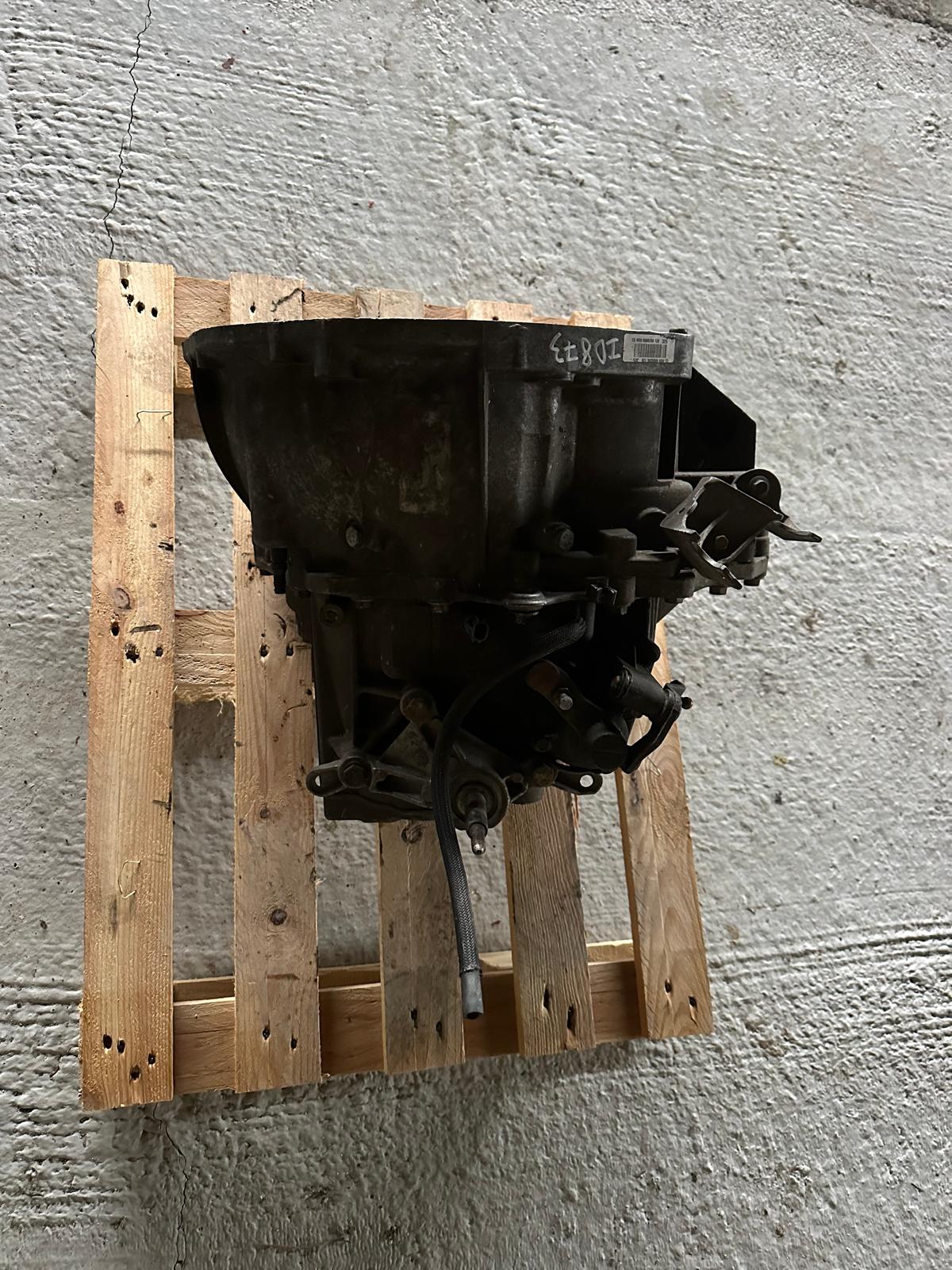 Caja de cambios ND0 020 megane sport r26 f1 team - Imagen 2