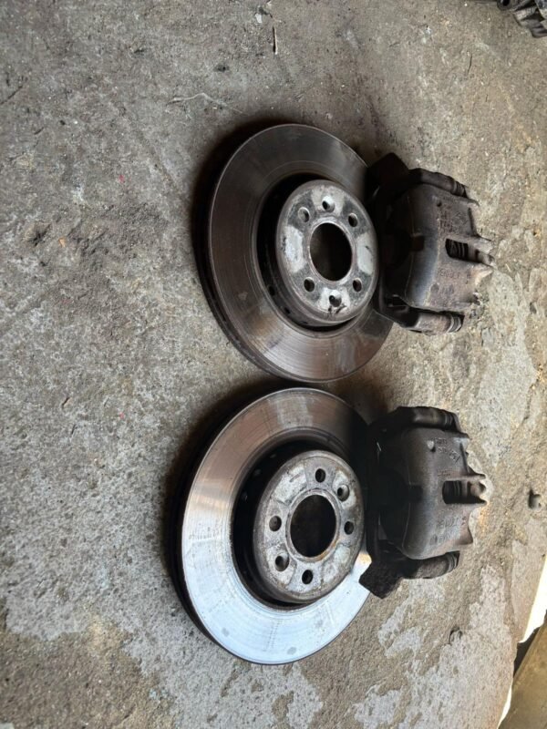 Frenos delanteros Renault Clio sport 172 182 - Imagen 3