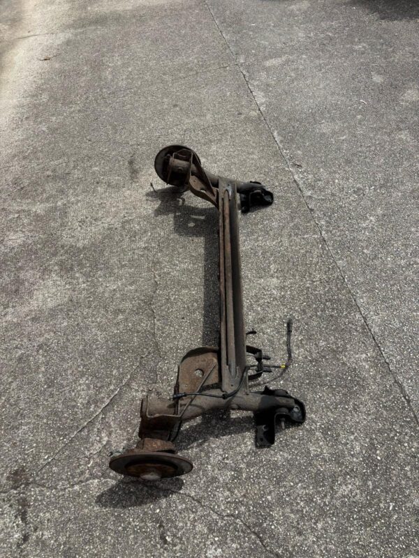 Renault Clio sport 172 182 puente trasero - Imagen 2