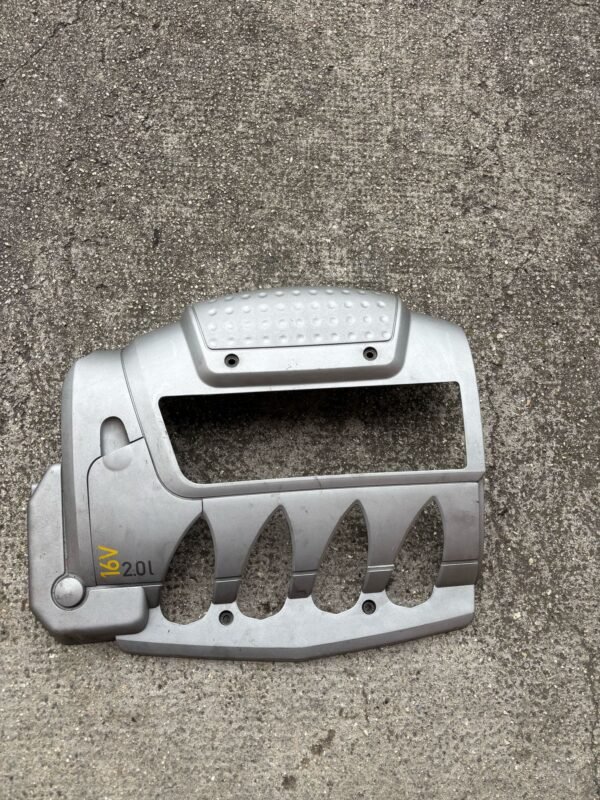 Tapa motor Clio sport 2 172 182 - Imagen 4