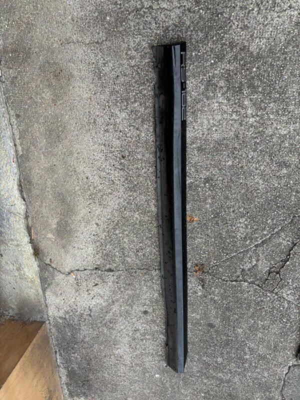 Talonera faldon derecha Clio sport 2 172 182