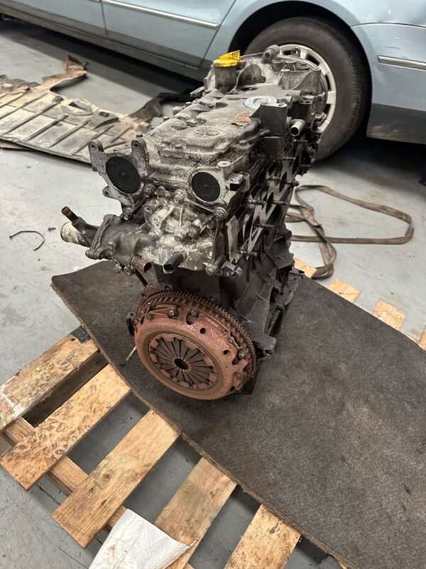 Renault Clio sport 172 182 motor - Imagen 3