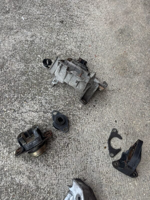 Tacos motor y cambio Clio sport 2 172 182