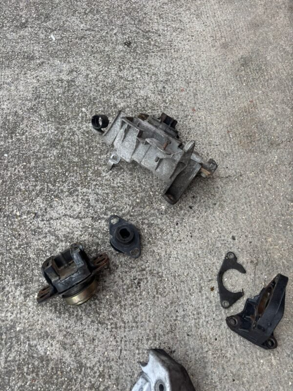 Tacos motor y cambio Clio sport 2 172 182 - Imagen 6