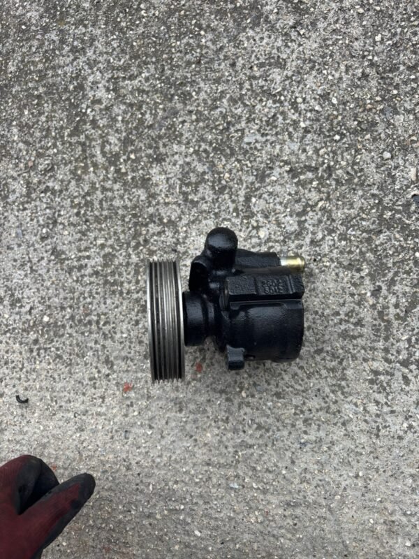 Bomba de direccion Clio sport 2 172 182
