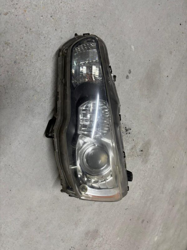 Mitsubishi lancer evo X 10 faro izquierdo xenon
