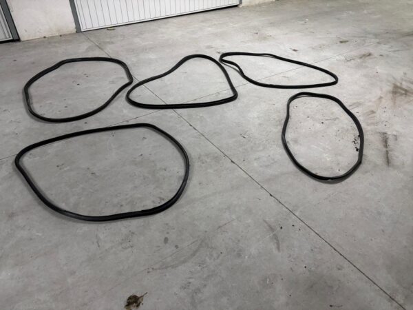 Mitsubishi lancer evo X 10 molduras gomas - Imagen 6