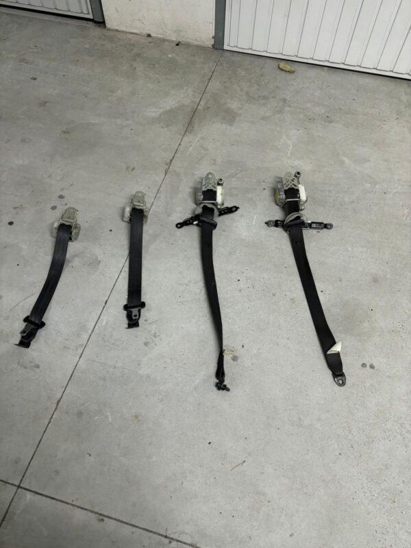 Mitsubishi lancer evo X 10 cinturones - Imagen 2