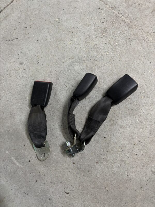 Mitsubishi lancer evo X 10 cinturones traseros - Imagen 2