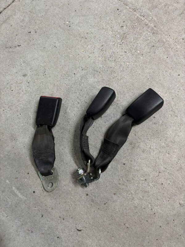 Mitsubishi lancer evo X 10 cinturones traseros - Imagen 3