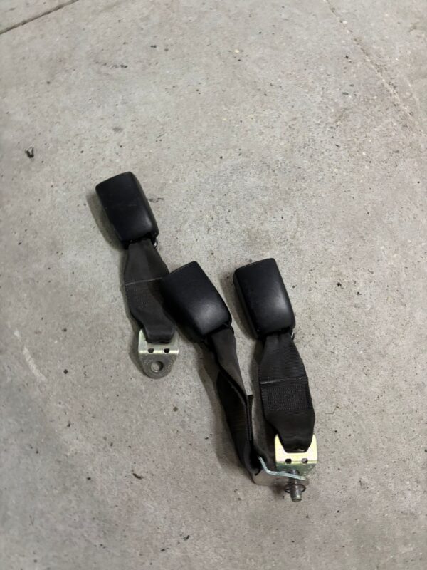 Mitsubishi lancer evo X 10 cinturones traseros - Imagen 4