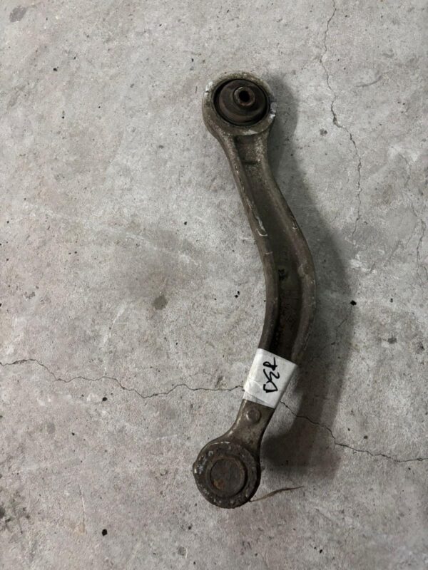 Mitsubishi lancer evo x 10 brazo trasero 4125A038