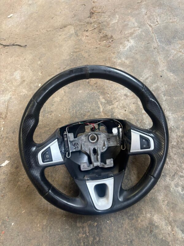 Megane 3 rs 250 265 275 volante - Imagen 3